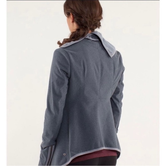 Lululemon Presence of Mind Jacket Polar Cream - size 10 - Picture 8 of 16